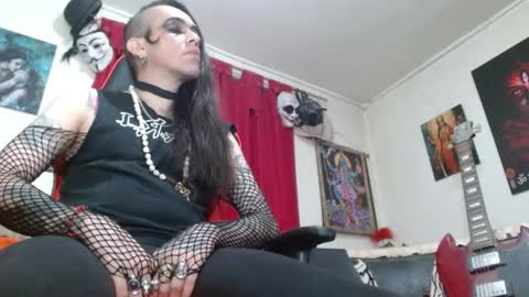 evans_xy online show from May 25, 3:13 am