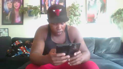 Snapshot of evanschris2048 chatting on September 9, 10:52 pm zayda foxxiity entertainment online show from September 9, 10:52 pm