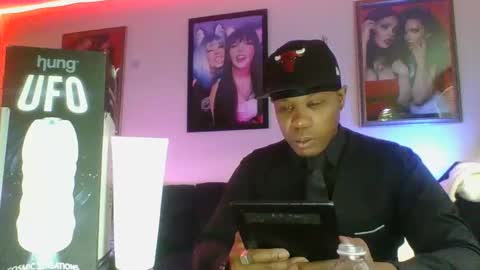 Snapshot of evanschris2048 chatting on March 3, 12:45 am zayda foxxiity entertainment online show from March 3, 12:45 am