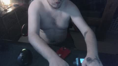 Snapshot of evolite_ chatting on February 3, 3:09 am evolite_ online show from February 3, 3:09 am