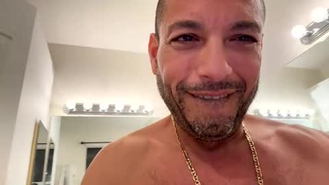 exoticroseaahh online show from December 25, 7:35 am