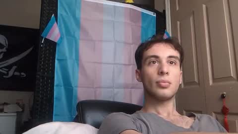 Snapshot of ezra_naamah chatting on December 18, 7:08 pm Ezra Naamah online show from December 18, 7:08 pm