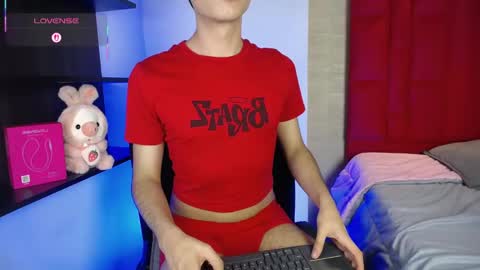 Snapshot of ezra_storm chatting on October 24, 6:15 am Juan online show from October 24, 6:15 am