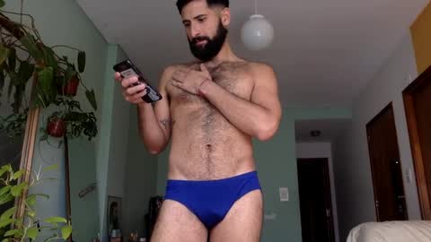 Snapshot of fabrizzio02 chatting on December 10, 5:22 pm Fabrizzio online show from December 10, 5:22 pm