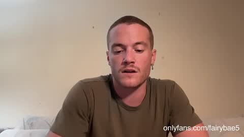 Snapshot of fairybae5 chatting on September 25, 5:17 am Travis online show from September 25, 5:17 am