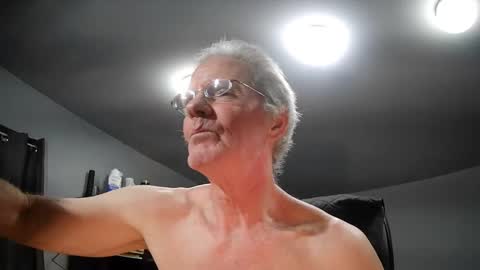 fantasyresort online show from January 13, 4:07 am