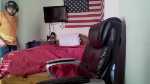 farmboy2398 online show from January 2, 6:45 pm