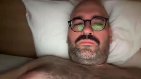 Snapshot of fatandfurry chatting on October 5, 5:55 am Mammouth online show from October 5, 5:55 am