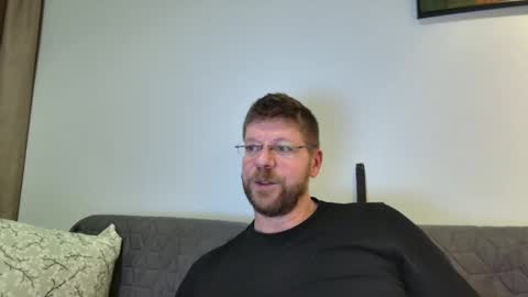 Snapshot of fattenmenow chatting on December 19, 7:40 pm fattenmenow online show from December 19, 7:40 pm