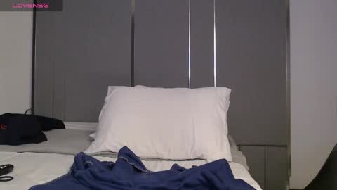 Snapshot of faustosaenz chatting on December 11, 1:28 am FAUSTO online show from December 11, 1:28 am