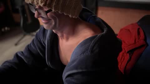 feelplaygroundflow online show from September 19, 2:56 am