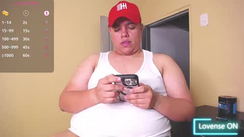 Snapshot of feetlover_liam chatting on January 12, 2:03 am David online show from January 12, 2:03 am