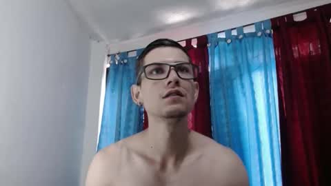 Snapshot of felipe227 chatting on January 19, 3:42 pm jhonatan felipe online show from January 19, 3:42 pm