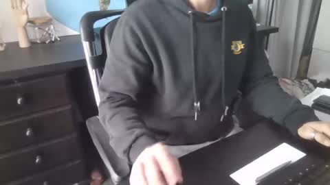 femdomsubby online show from October 24, 5:09 am