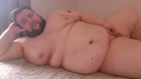 Snapshot of fettebifotze28h chatting on September 13, 9:10 am Cow Sow online show from September 13, 9:10 am