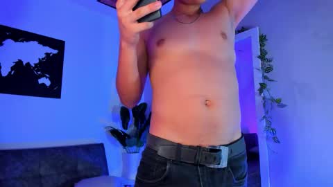 Snapshot of fher_rivers2 chatting on October 24, 8:21 pm Fher Rivers online show from October 24, 8:21 pm