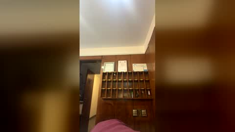 fhmedina online show from April 29, 11:44 pm