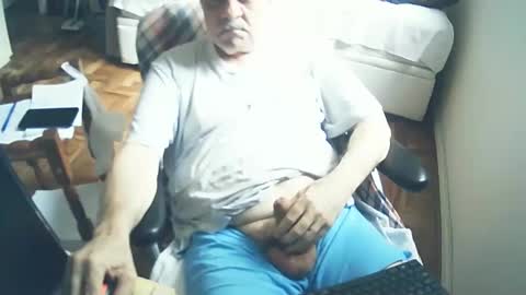 filhober online show from December 4, 2:37 pm