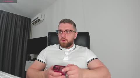 FindomGuyXXX online show from January 18, 5:37 pm