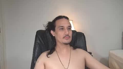 fineazzjohn online show from February 24, 7:33 am