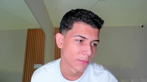 Nicolas online show from February 28, 2:27 pm