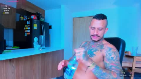 Elias Valencia online show from October 26, 6:21 pm