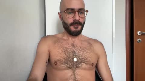 Fla is short for Flavio online show from December 6, 10:38 am