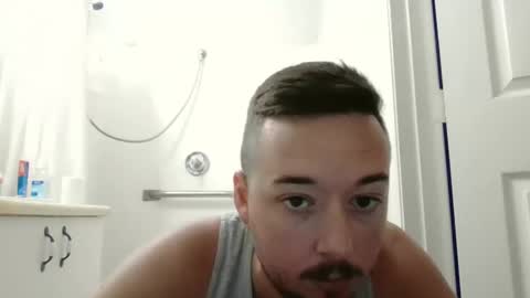 Snapshot of flboyz chatting on September 29, 2:10 am The Rain-Bro online show from September 29, 2:10 am