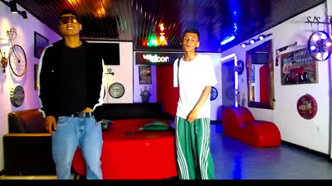 flyckers online show from April 14, 12:16 pm