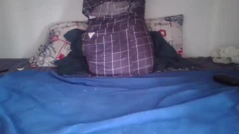 flylen online show from February 6, 6:35 pm