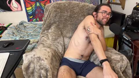 Chris online show from January 5, 9:15 am