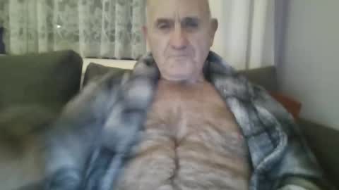 follador1001 online show from January 9, 10:41 pm