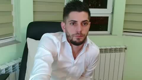 independent model online show from December 9, 5:57 pm