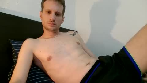 francesit0 online show from December 15, 2:52 am