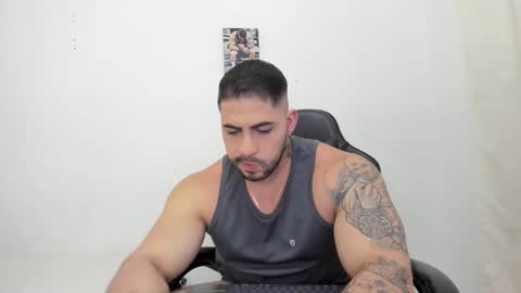 frank_foxx1 online show from February 3, 3:59 am