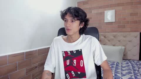   online show from January 10, 12:15 pm