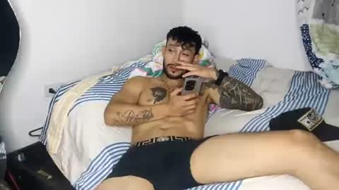 frankdanielsmolano online show from July 7, 7:23 am