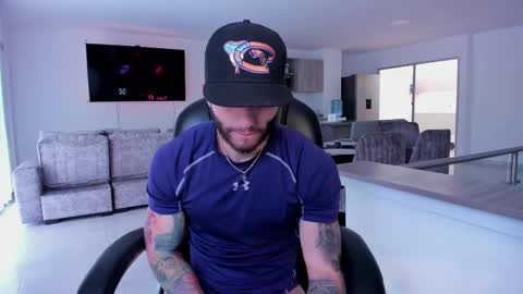 Frank Farrell. Hey remember to give me a thumbs up Ty online show from February 15, 4:34 pm