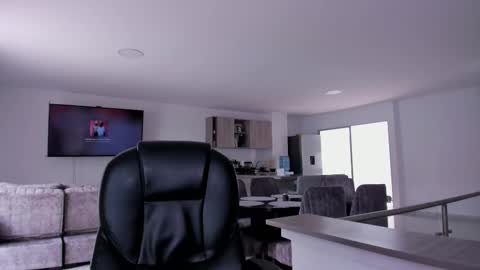 Frank Farrell. Hey remember to give me a thumbs up Ty online show from February 13, 5:33 pm