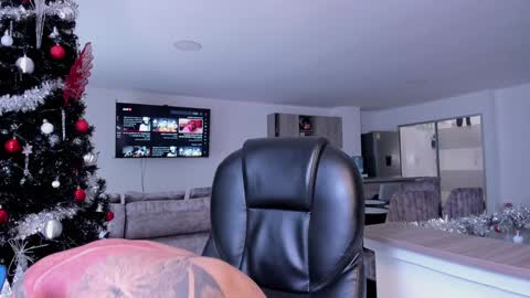 Frank Farrell. Hey remember to give me a thumbs up Ty online show from December 30, 5:44 pm