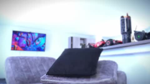 Frank Farrell. Hey remember to give me a thumbs up Ty online show from September 28, 4:16 pm