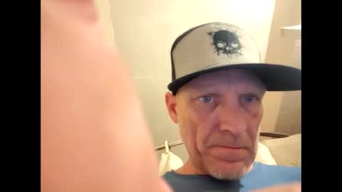 Famous Blue Eyes online show from March 31, 8:16 am