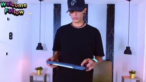 Franvill trato online show from September 22, 7:02 pm