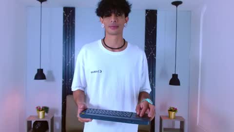 Franvill trato online show from September 25, 7:35 pm