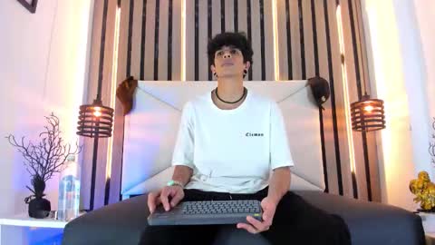 Franvill trato online show from December 15, 8:06 pm