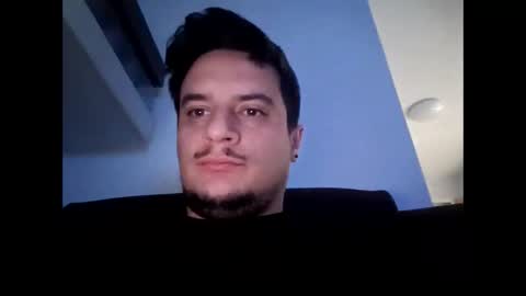 Snapshot of fraromeo2 chatting on December 22, 7:33 am fraromeo2 online show from December 22, 7:33 am