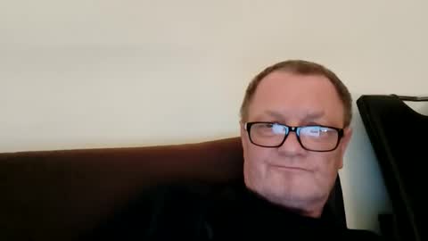 Wolfi online show from April 7, 6:24 am