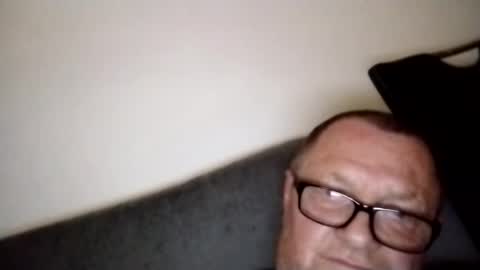 Wolfi online show from March 6, 12:30 pm