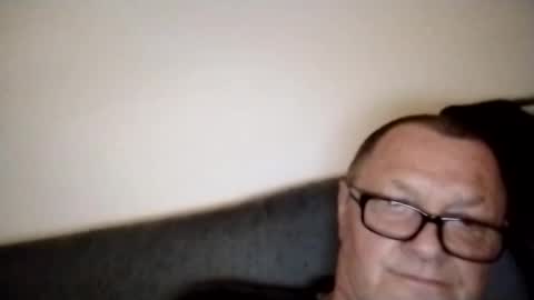 Wolfi online show from March 3, 7:17 am