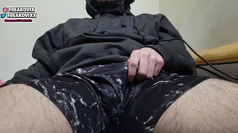 FreakoVix      online show from January 7, 11:45 pm